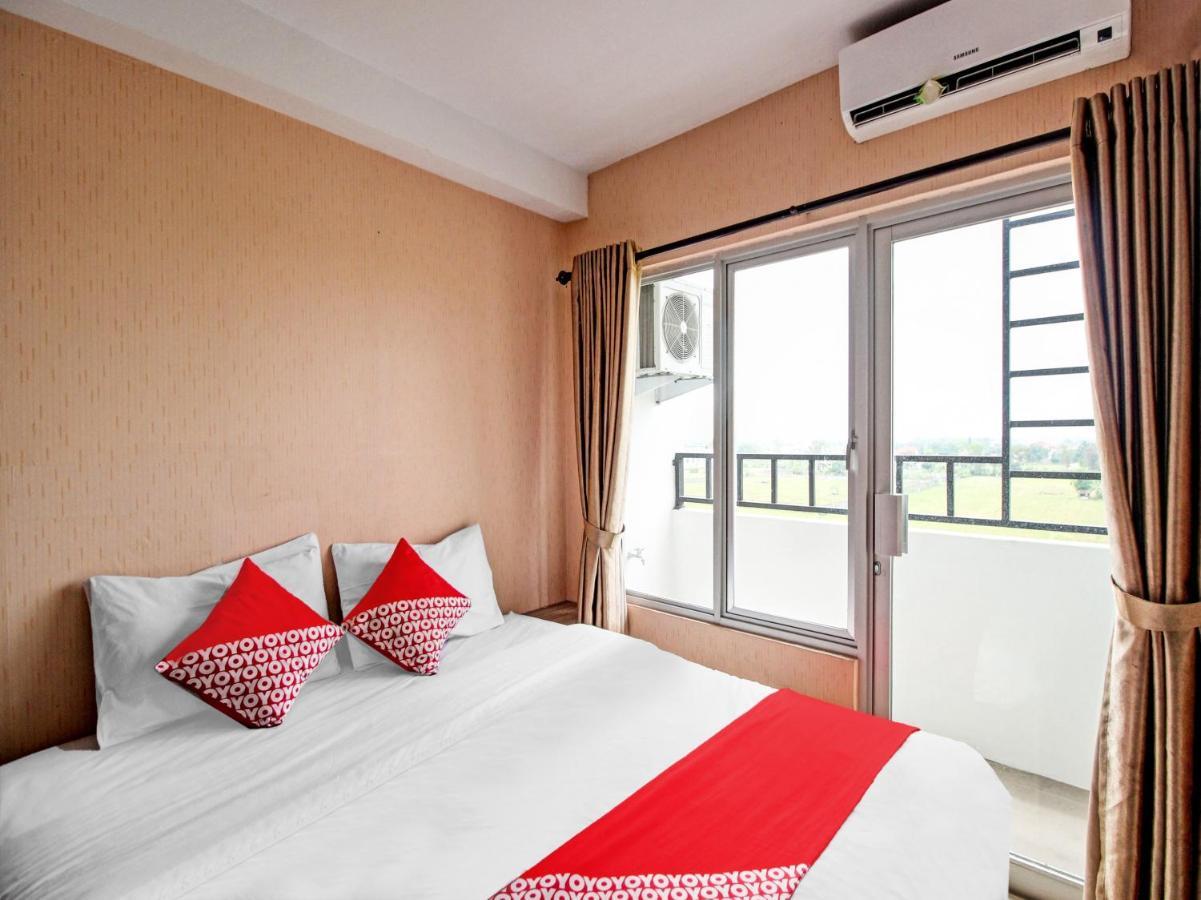 Super Oyo 90245 Tridasa Hotel